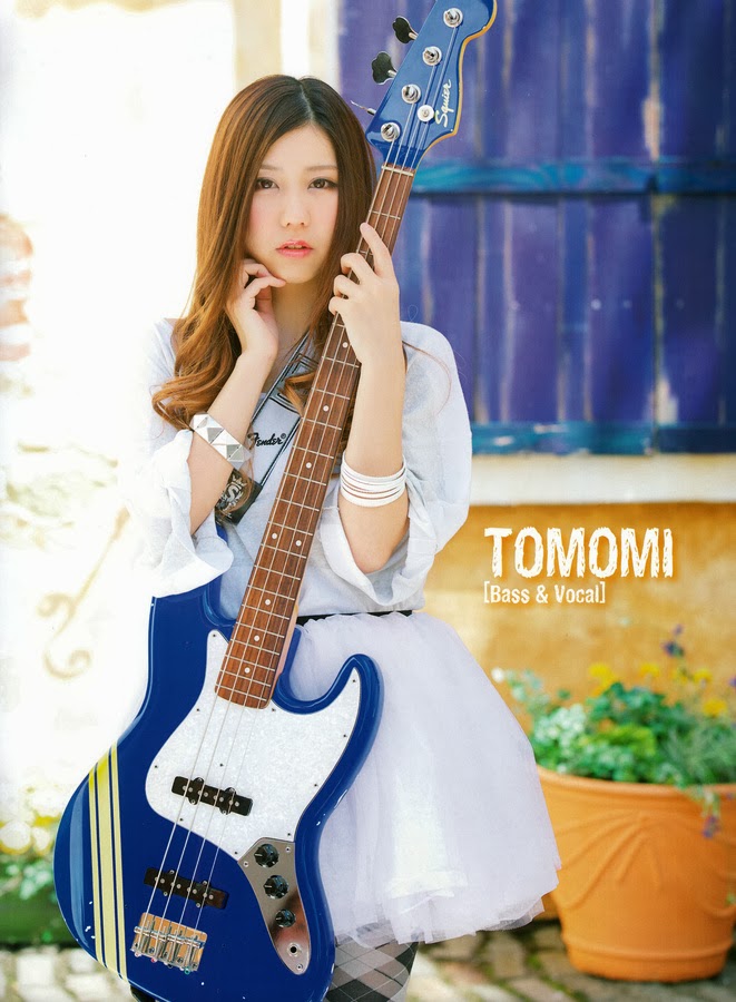 ALPHABET CITY: Tomomi's signature Squier Jazz Bass 